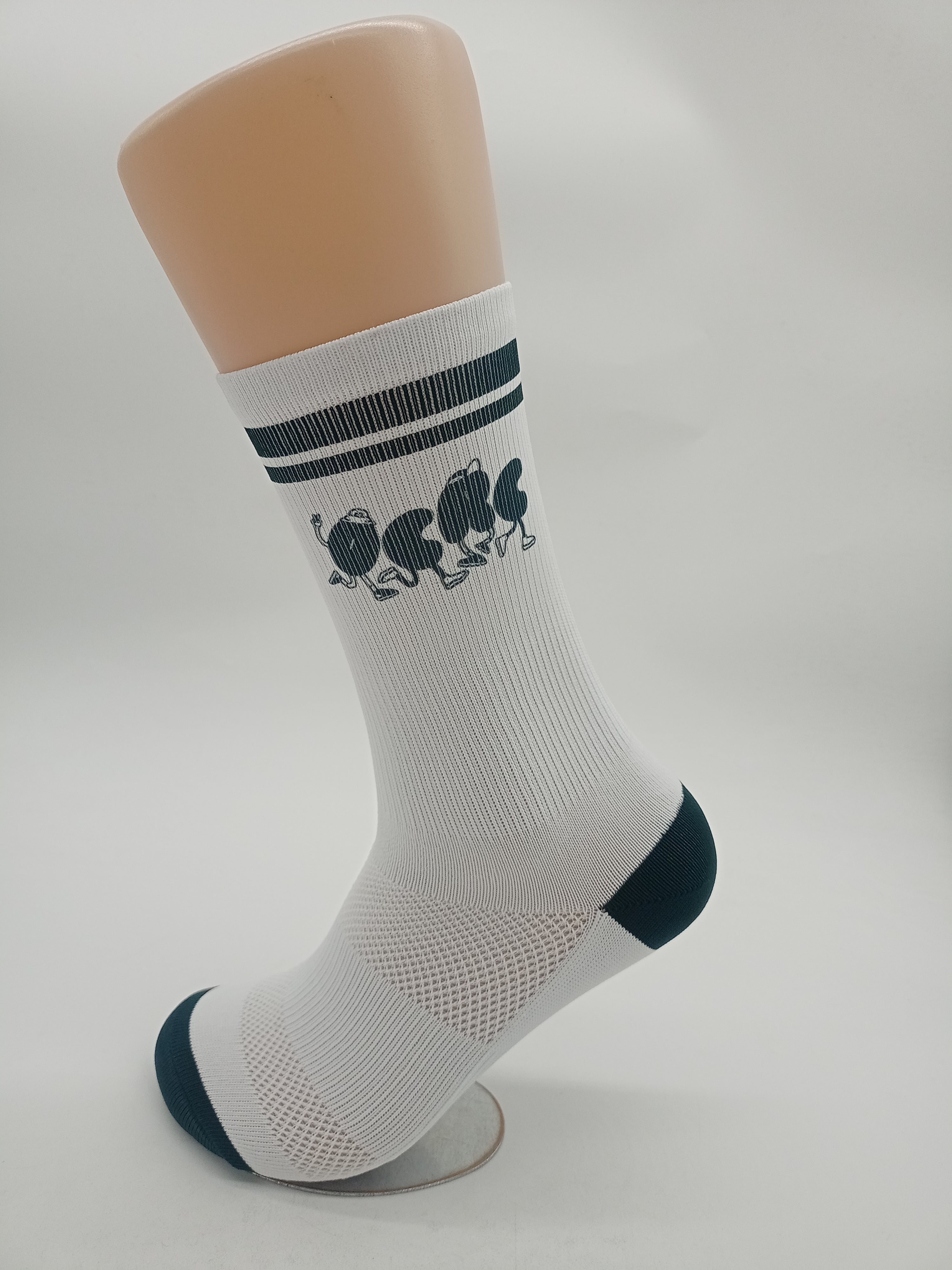 OrrinSports Toe Socks for Men Women Coolmax Crew Socks 3 Pairs Running Socks  Athletic Breathable Five Finger Socks, Black-b4# Crew/3 Pairs, Small :  : Clothing, Shoes & Accessories